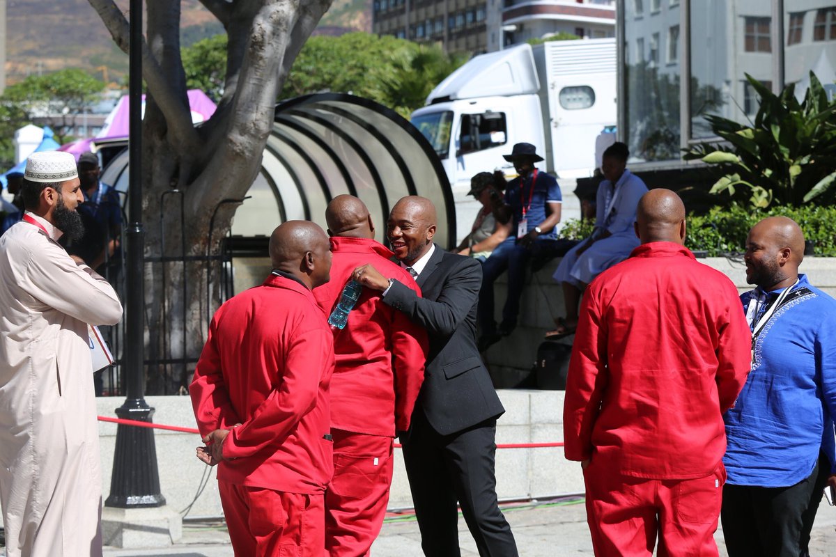 Karabo_Mokgoko's tweet photo. Earlier... 
"Let's fuckit up"
"sure mfwethu" 😂 #SONA2017 https://t.co/xkGEnv8FMg