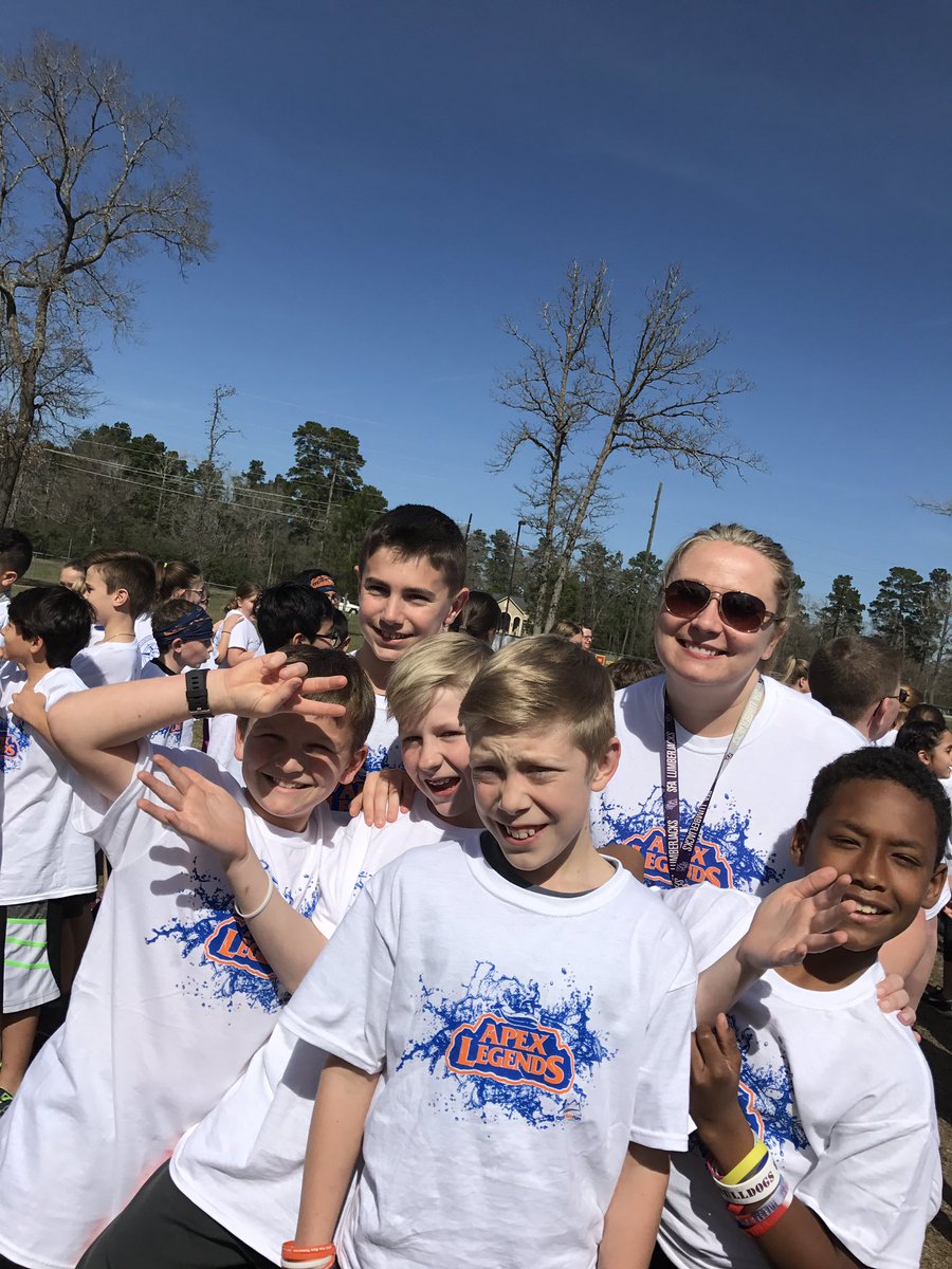 BBESPTO's tweet photo. 5th grade Apex Fun Run! @tollenaereclass @novogr5 @RHawkinsBBES @hubbardbbes @mrsfirminsclass @Evansgrade5 #runwithbbe https://t.co/CiOQtshi0y