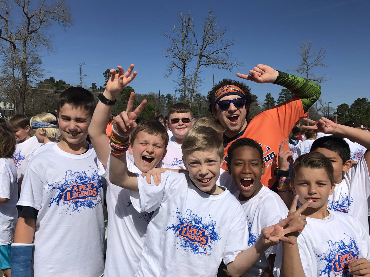 BBESPTO's tweet photo. 5th grade Apex Fun Run! @tollenaereclass @novogr5 @RHawkinsBBES @hubbardbbes @mrsfirminsclass @Evansgrade5 #runwithbbe https://t.co/CiOQtshi0y