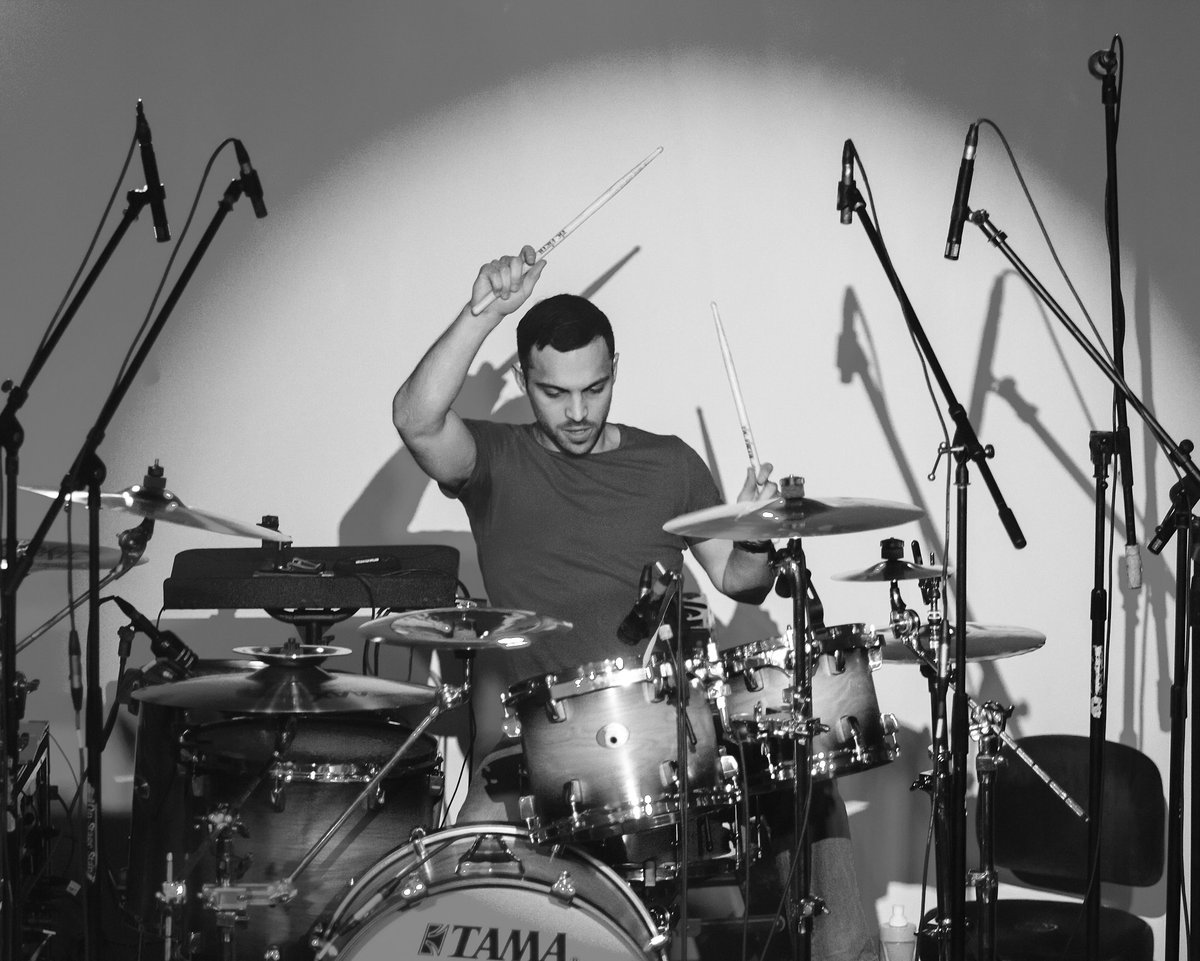 maxlalwani93's tweet photo. Playing in a band has been good to me so far, I wouldn't trade it for anything. Thanks for the fun @HofHband 📸@LetsReeDesign #livetoplay https://t.co/UEhZL4wM3V