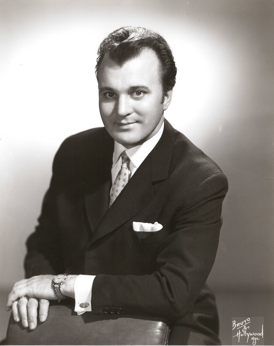 OPERANEWS's tweet photo. Nicolai Gedda, a questing, versatile tenor whose career spanned fifty years, has died. https://t.co/TPDpoQrDQH https://t.co/93AhcZmeTa