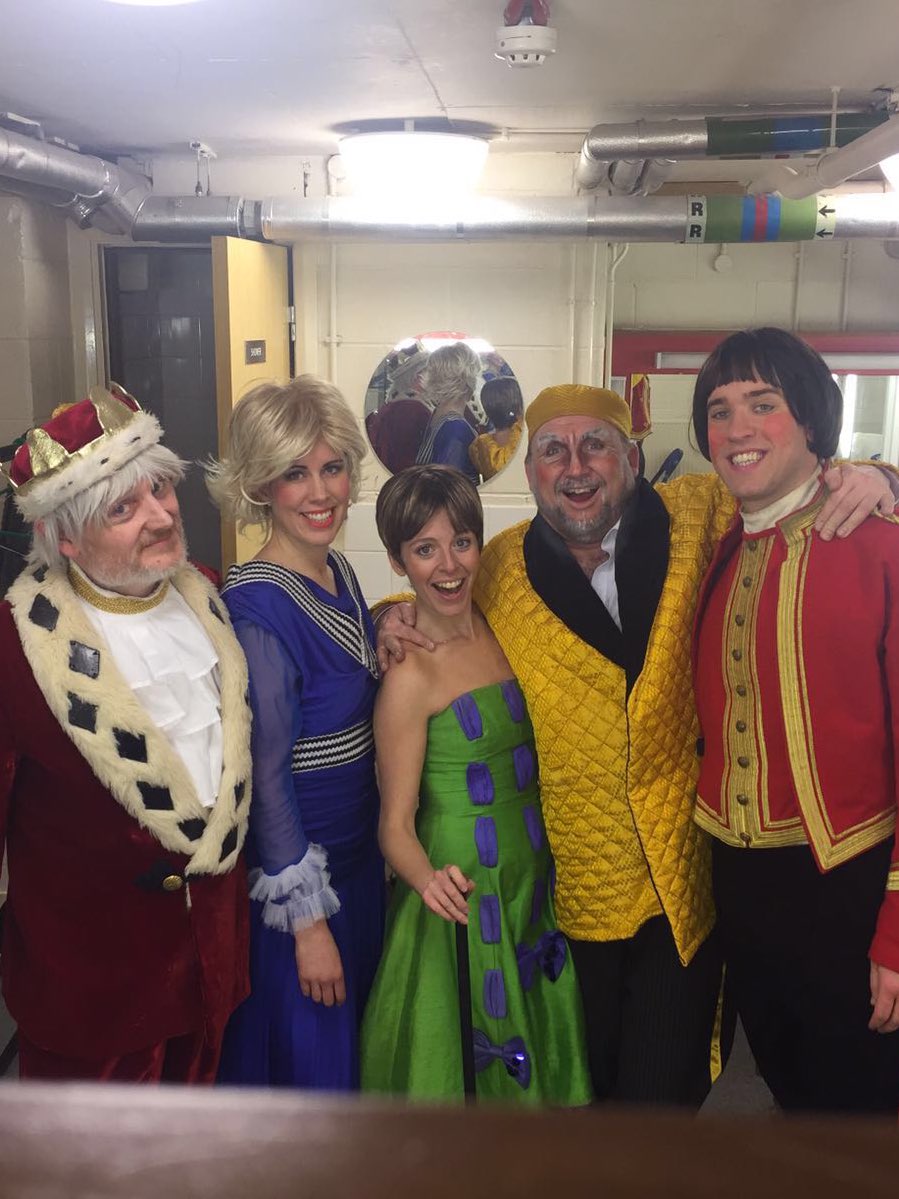 Opera della Luna (@operadellaluna) on Twitter photo Final night #huddersfield post show <a href="/lynsey_docherty/">Lynsey Docherty</a> <a href="/Diminudiva/">Caroline Kennedy</a> #CarlSanderson <a href="/RobinBailey01/">Robin Bailey</a> #paulfeatherstone <a href="/waldron_michael/">Michael Waldron</a> Final night #huddersfield post show <a href="/lynsey_docherty/">Lynsey Docherty</a> <a href="/Diminudiva/">Caroline Kennedy</a> #CarlSanderson <a href="/RobinBailey01/">Robin Bailey</a> #paulfeatherstone <a href="/waldron_michael/">Michael Waldron</a>