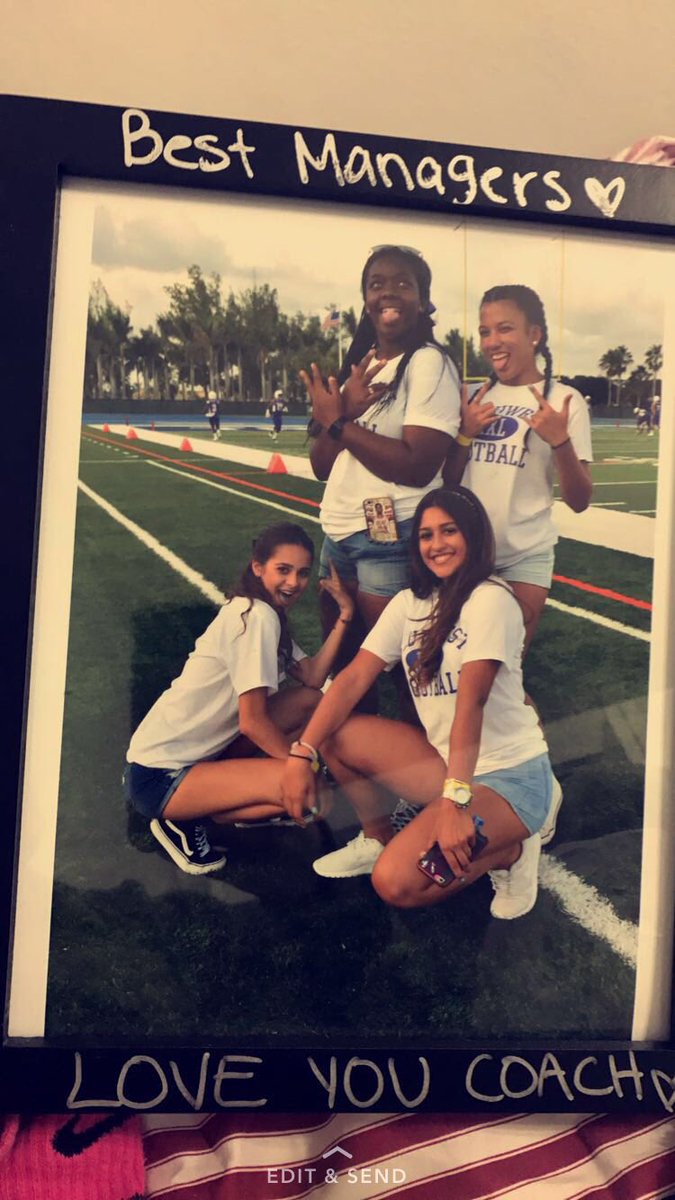 emely_delrio's tweet photo. Im gonna miss this :( #bestmanagers #byecoach https://t.co/16pXh6KnJP