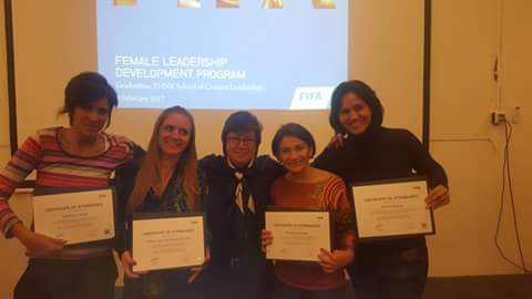 AUFfemenino's tweet photo. #CursoFIFA. La presidenta de fútbol femenino, Valentina Prego, realizó el 3er módulo del Programa FIFA de Liderazgo.
https://t.co/KJlLUFmKh1 https://t.co/8BIczFnFvU