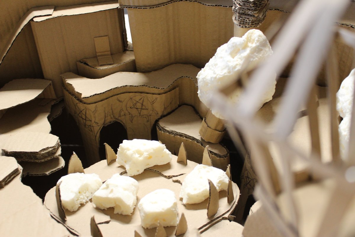 lunique_designs's tweet image. Today I have been making progress with my final project which is based on #LordLoss by @darrenshan #ProductiveDesigner #SketchModel