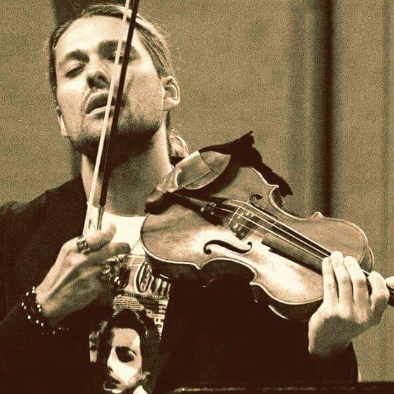 likeyou_D's tweet photo. @david_garrett 💜🎻 https://t.co/UCRthWok5j
