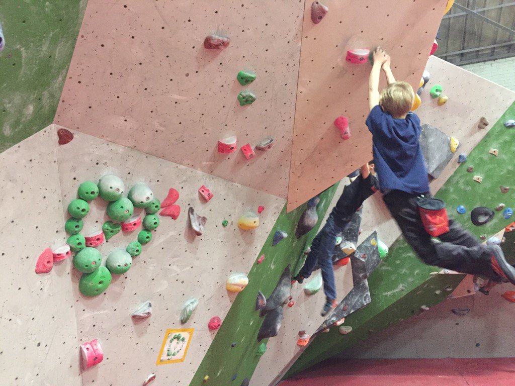 Pre <a href="/Blokfest/">Blokfest</a> warm up. First routes for @ReadingClimb #Elevate. Picture for #showthelove campaign. Busy night!