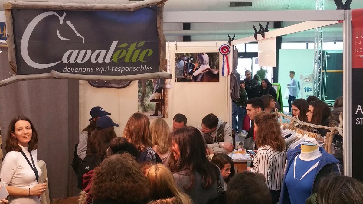 studforlife_fr's tweet photo. #JumpBDX | Retour sur notre première séance dédicace en partenariat avec Cavaletic ! 🌿
Merci à Olivier ROBERT et Julien GONIN 😍😍😍 https://t.co/mWNoMysHlo