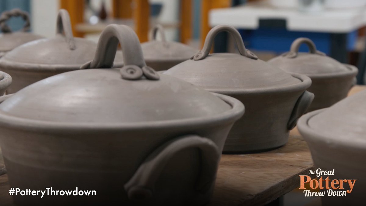 The Great Pottery Throw Down tweet media
