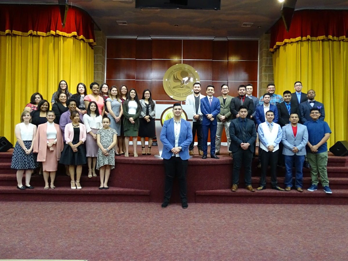 WOR_Ministries's tweet photo. February 6, 2017
Here are some familiar and some new faces!!❤ #WOR #welcomeeverybody 
#thankyouGod https://t.co/MX8CIuwfZw