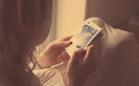 Sulha790's tweet photo. -

عندي عِتاب ودمعتين ومَلامة..
وعندي أمل إنه اذا غاب بيعود 🎵 https://t.co/9jgJZHY5tG
