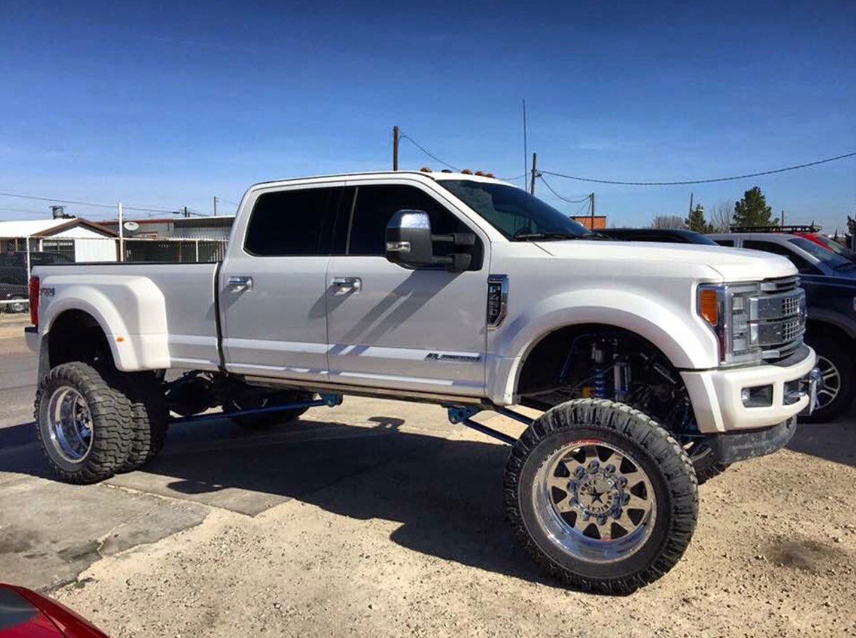 “'17 @ford F450
24" Independence Super Dually Whee...