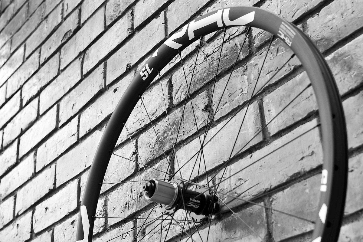 Rhccomponents's tweet photo. Find great selection of super light #MTBCarbonWheels for your bike and choose the one that fits your needs https://t.co/nwVpMWe1dw https://t.co/FekElq6e6L