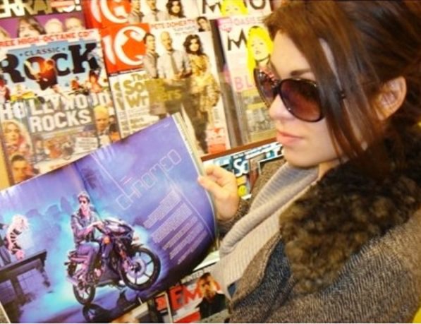 FabuleuxFans's tweet photo. Editorial with @Chromeo where I played the damsel in distress #chartattack #chromeo #chartmagazine #80sinfluence #Fabuleux https://t.co/V7rLtPeFjz
