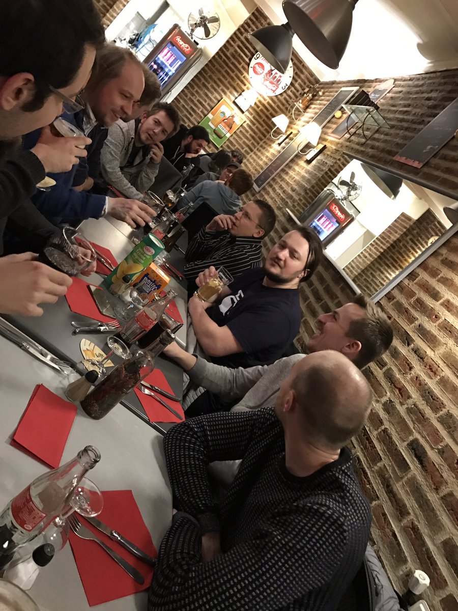 baDotNet's tweet photo. Restaurant de fin de @chtijs. Et on trinque pour les 3 ans... ou 4... ou 5... personne sait en fait 😂
#lille #js #javacript #chtijs https://t.co/ArAZeBGsJ1