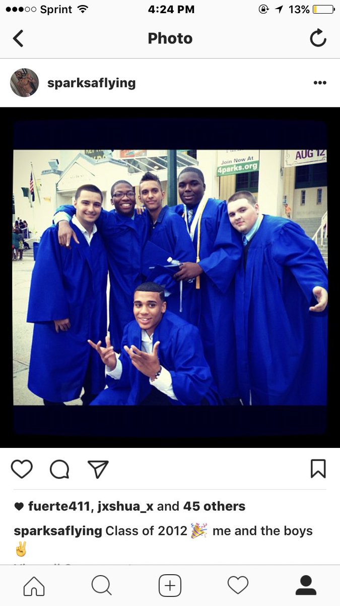 SparksAFlying's tweet photo. #TBT #WeSomeFlyGuys @GeeQ_7 @Jxshua_X @Hunter9_4 ππ½ wish all ya the best https://t.co/UwsJkx72mV
