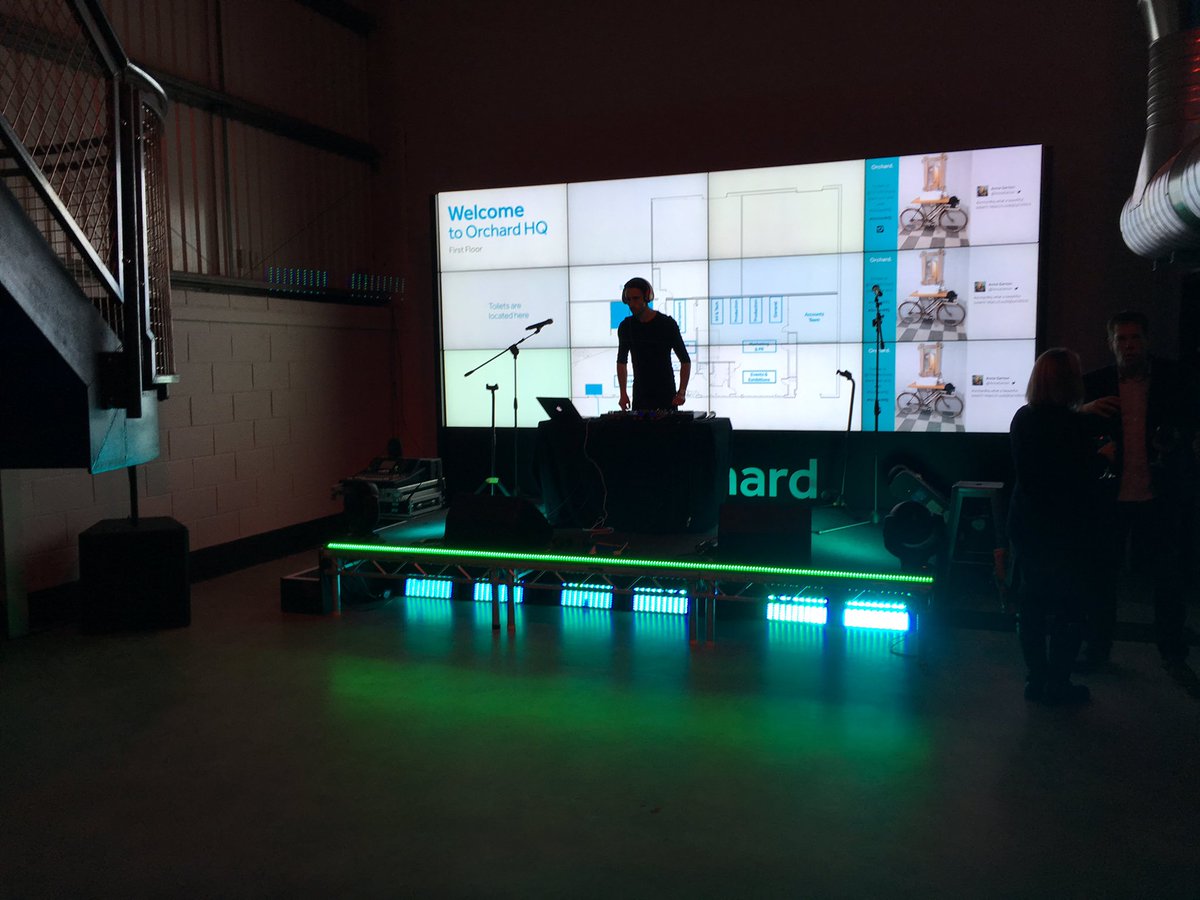 tux1991's tweet image. Great evening at the @thinkorchard house warming party with @ljane88 and @WalesYFC #walesyfc #orchardhq