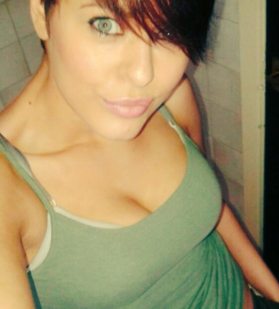GoddessKayels's tweet photo. RTGAME. Everybody Help my Rinse my pathetic Loser. £15/£15 per Rt and Fave. For 1 Hour. 😂 #rtgame #findom #paypig #loser #cashcow #findomme https://t.co/uiCG7fCJZF