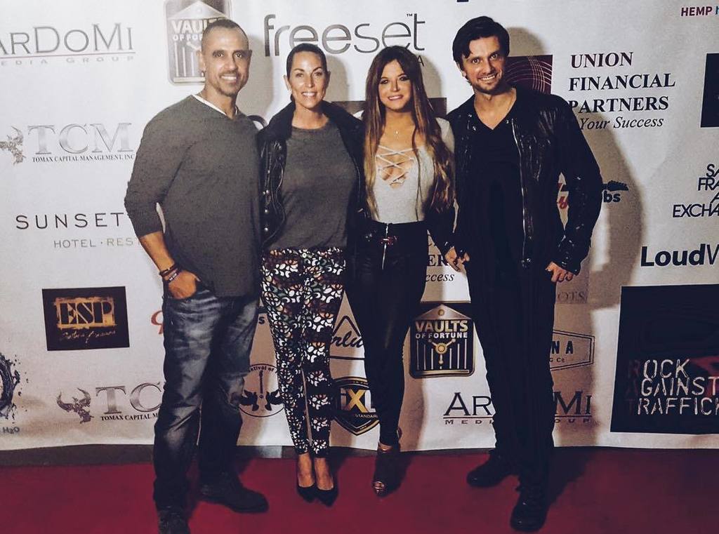 kentspeakman's tweet photo. Proud to support the @rockagainsthumantrafficking event last night in support of #humantra… https://t.co/q5yNlHaDmo https://t.co/eyGhtWzKf4