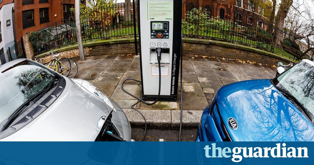 UK electric vehicle boom drives new car sales to 12-year high buff.ly/2lgWalh #cars #electriccars #carsales