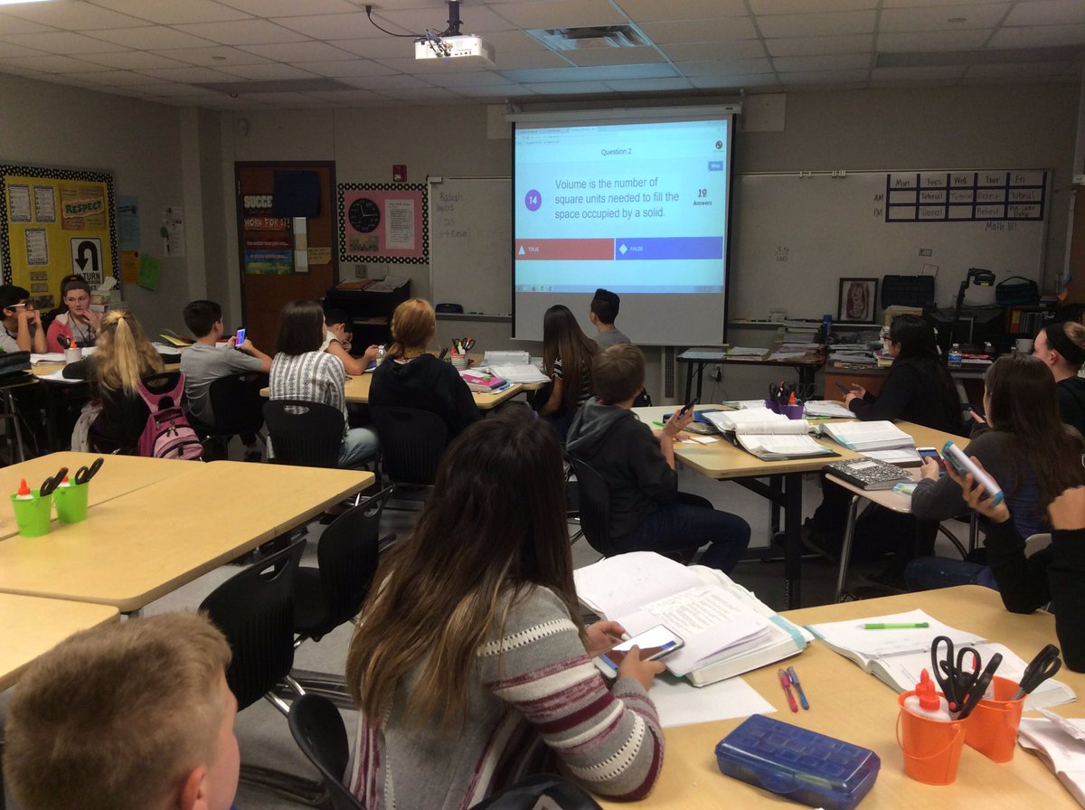 MrsSmithNavo's tweet photo. Adv #math students reviewing #geometry vocabulary using #Kahoot @GetKahoot #technology #nmsmath @gamckay @jcephas_navo #engaged https://t.co/i7nRDvtL6H
