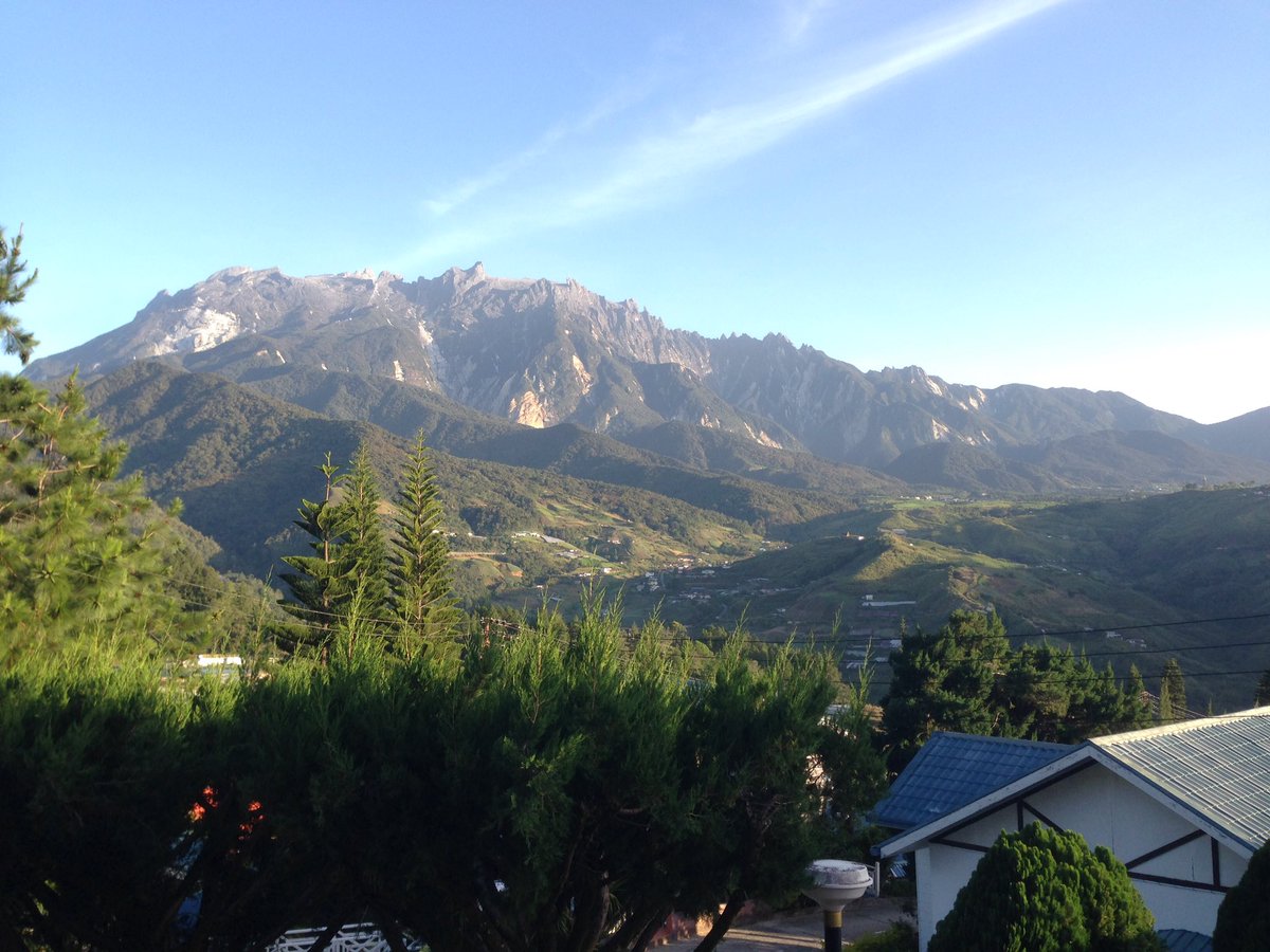 zzendam's tweet photo. Exploring Kundasang, Sabah https://t.co/vVkhpbjlUA