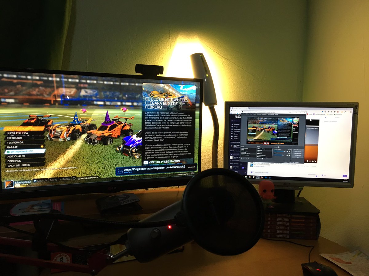 LexanOnline's tweet photo. Todo preparado para iniciar el partido !! https://t.co/K5A4W3a8uA #cucumbercup #semifinal https://t.co/QFEdHAdJbj