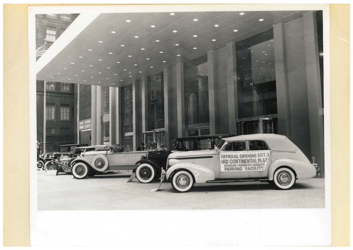 55EastMonroe's tweet photo. #Tbt Grand Opening of our building October 3, 1972 https://t.co/OdgaqpLAPW