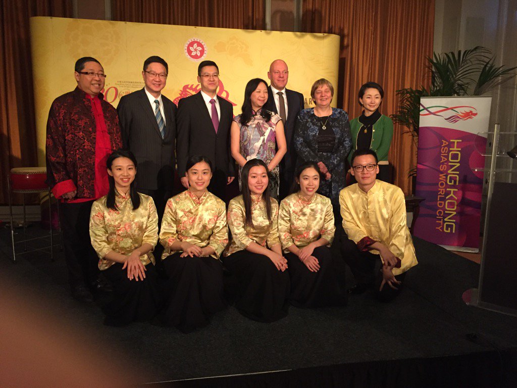 DavidMarsdenTDC's tweet photo. HKTDC Regional Director William Chui (second left back row) with The Hague VIP's and the HK Drum Ensemble.  Bravo !! https://t.co/nyVwMd58LQ