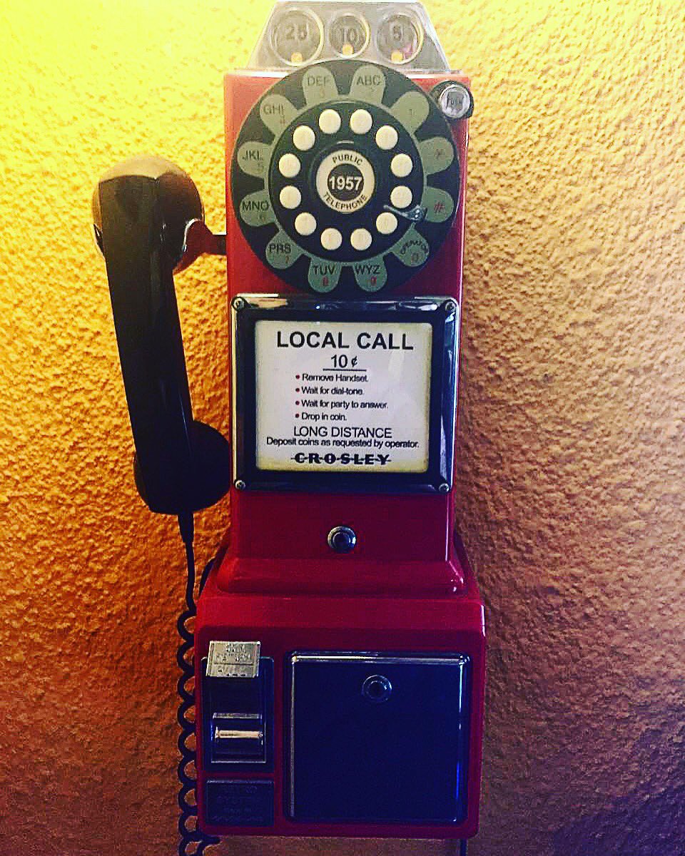 Vintage como nosotros. Hoy es jueves! Vénganse!