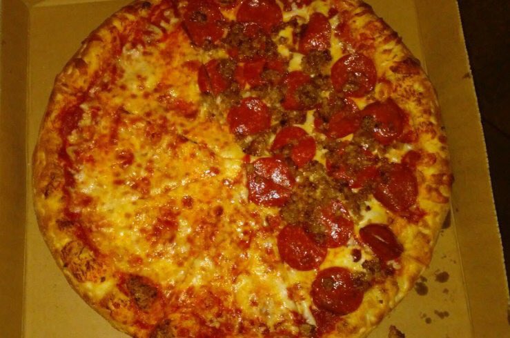 MamasKitchenDC's tweet photo. Happy #NationalPizzaDay ! Come grab a slice to celebrate or order delivery! 🍕🍕
 #DC #Anacostia 
https://t.co/e016VSZkAw https://t.co/ScMIG4qnEC