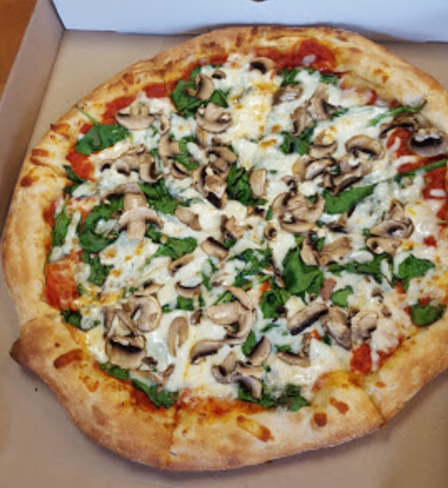 MamasKitchenDC's tweet photo. Happy #NationalPizzaDay ! Come grab a slice to celebrate or order delivery! 🍕🍕
 #DC #Anacostia 
https://t.co/e016VSZkAw https://t.co/ScMIG4qnEC