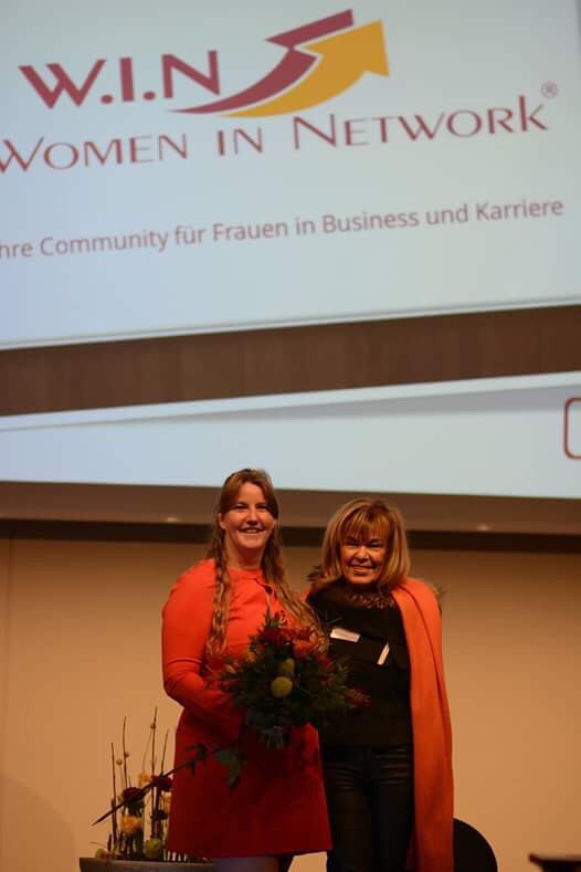 winwomennetwork's tweet photo. Wir hatten mega Spass @InesKnecht @c_girnuweit @PetraPolk #WINBK2018 https://t.co/i0FUlvVfC3