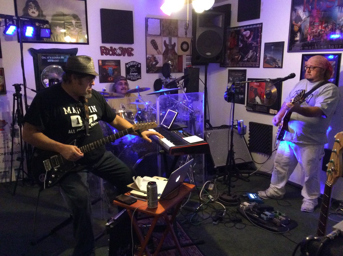 Vent85282's tweet photo. Thanks for joining our band Joel! https://t.co/SzSfjvAu7p