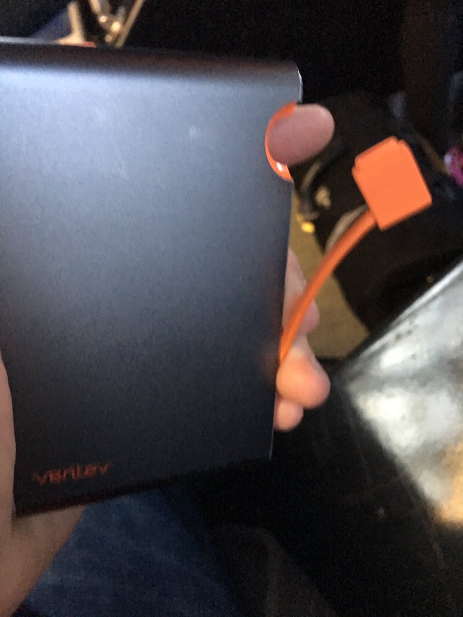 AGMSports's tweet image. @VentevInfra just broke my all time favorite of yours.  Any way to fix it? #ChargingProblems #NYC #MessyStreets #Ice #Snow #DroppedIt #Oops