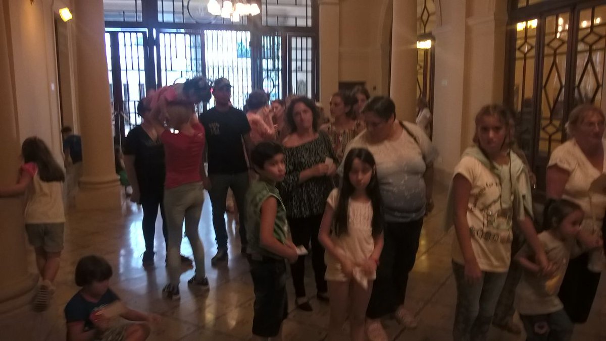 prensamda's tweet photo. Más de 300 espectadores en el @teatro_roma para presenciar el Homenaje al Circo Criollo, de los Payasos Sin Carpa https://t.co/XzMS3yGxvW