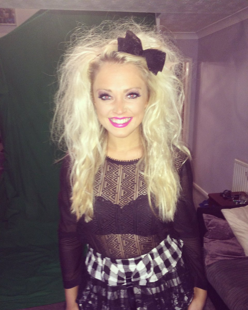 stephywebber's tweet photo. Having to much fun ! 80's photoshoot! @JumpShowband @emilyrosepenny #80's #kid https://t.co/0SaTxpotEq