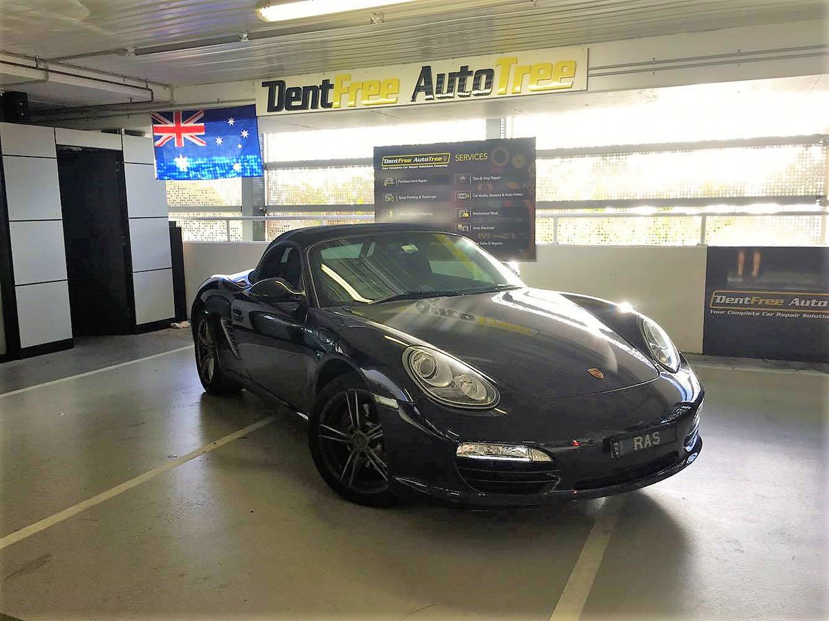DentfreeAuto's tweet photo. Porsche Boxter in for repairs today #porsche #panelbeating #PDR https://t.co/I9AYLPs9ZM