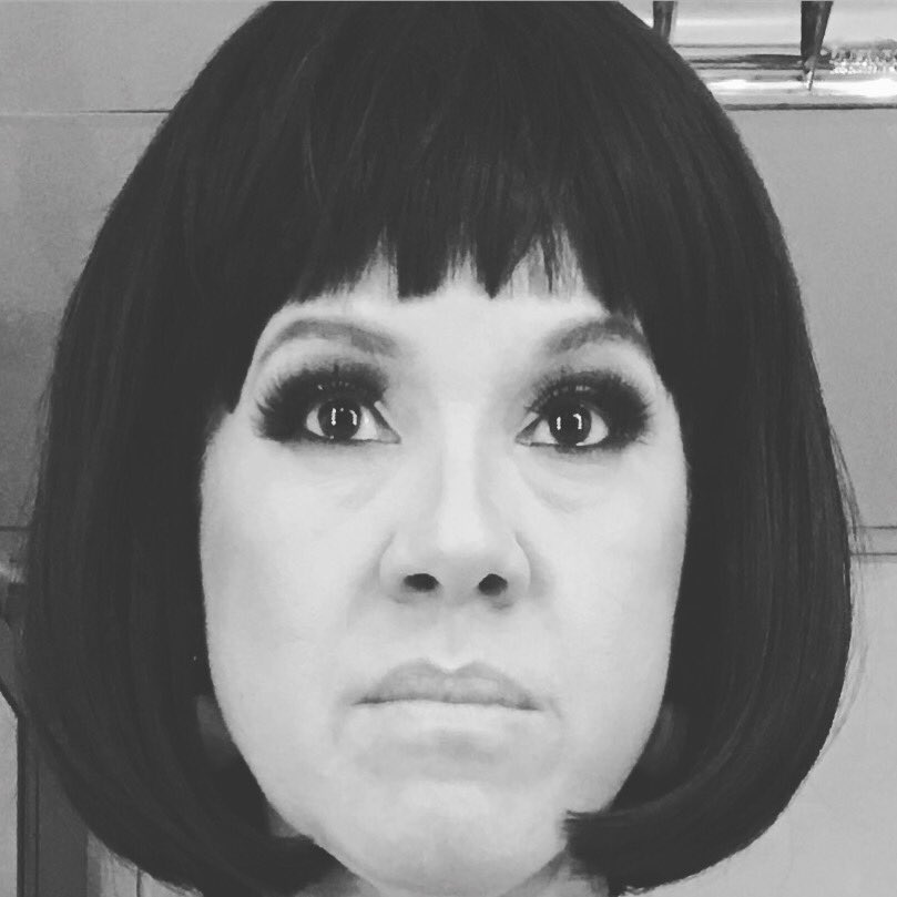 MariaCastilloRD's tweet photo. #bancodeparque #estreno A SALTAR SIN RED EN UN RATO @MChapuseaux Mucha m...... #seronoser #vera #personaje #teatromandrágora #macoconcacata https://t.co/uEMyWKwEXO