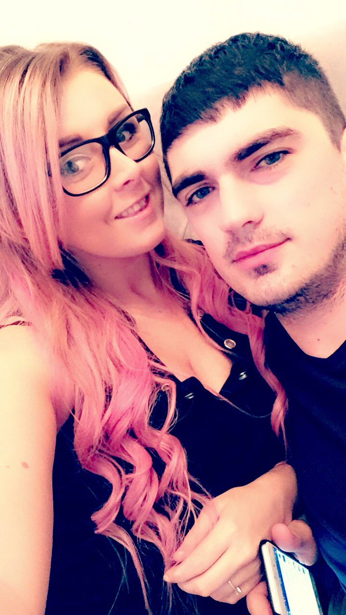 Liekela's tweet photo. Drinks tomorrow with the wee man for the first time in a while! @whelan_14 🍾👫🍺 #cantwait #drank #myguy https://t.co/MKnVn1WSNJ