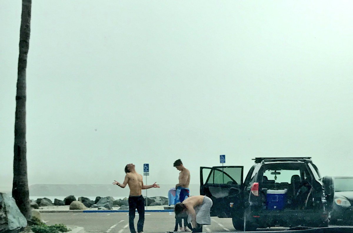 GuysInWetsuits's tweet photo. Gotta love the teases🏄🏽 https://t.co/5YzR6TQGvH