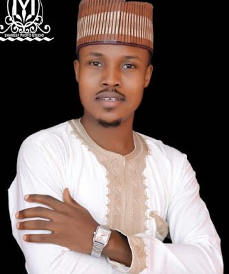 hutudole's tweet image. Umar M. Sharif namurnar zagayowar ranar haihuwarshi ow.ly/MbpQ308RwcZ 
#murnarranarhaihuwa #farinciki #nishadi #hutudole