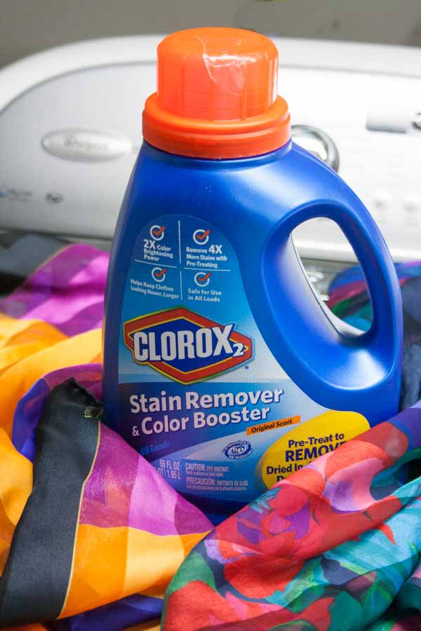 Favorite clothing stays bright with <a href="/Clorox/">Clorox</a> 2! Giveaway for $200 Container Store GC!  goo.gl/eh9uJ4 #ad #clorox2 #tbt