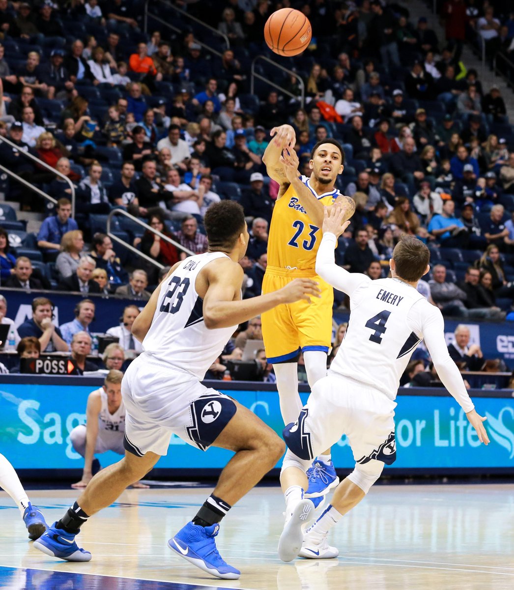 mid_madness's tweet photo. CSUB blitzes New Mexico State, ends nation’s second-longest winning streak @CSUBAthletics https://t.co/SzuGi76WNI https://t.co/rjiXWlSU1u