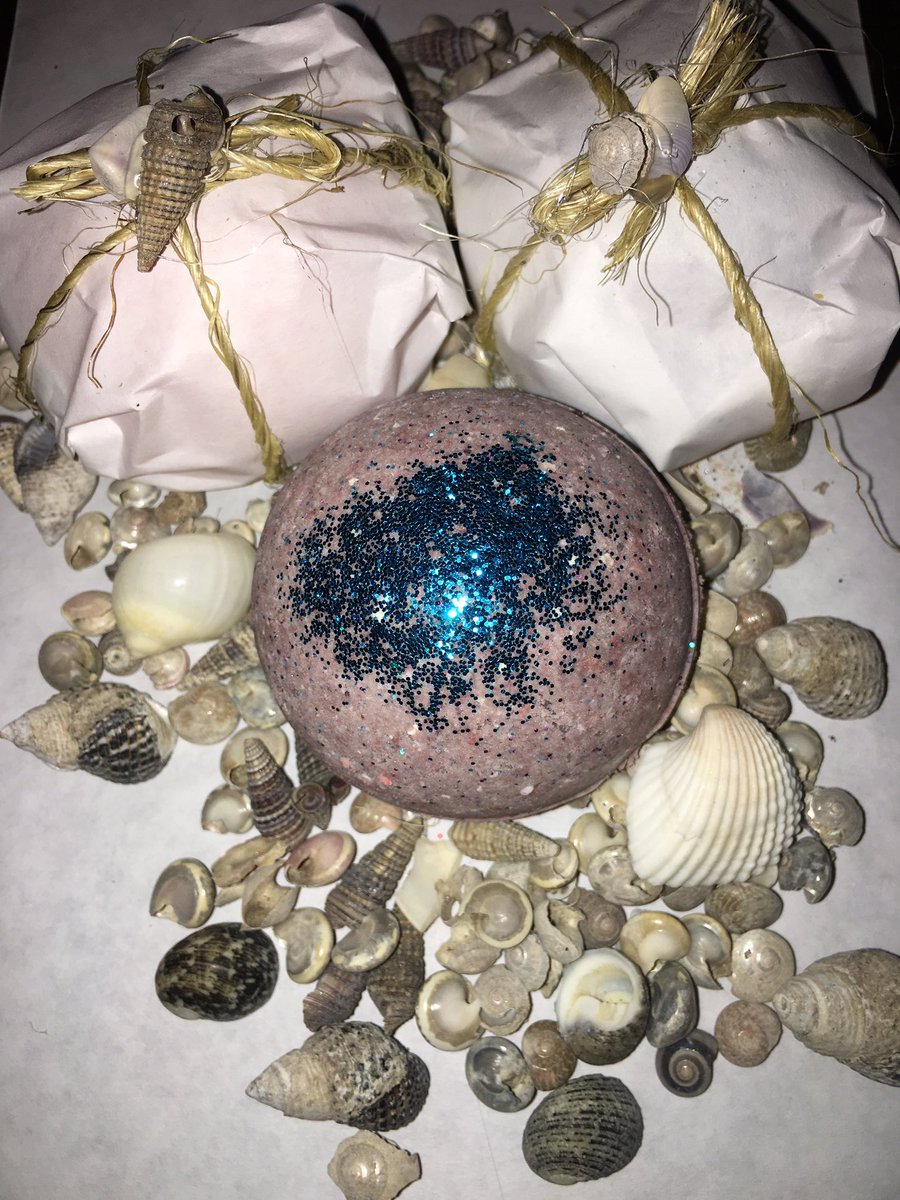 CountryCoconuts's tweet image. New coconut bath bombs!