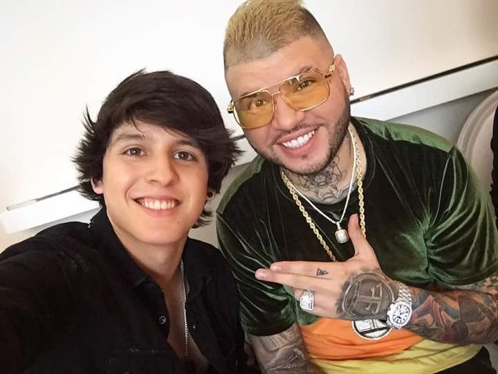 Yami_Sole78's tweet photo. Chris post en Facebook junto #Faruko @christophervele https://t.co/WbtBkHHvKH