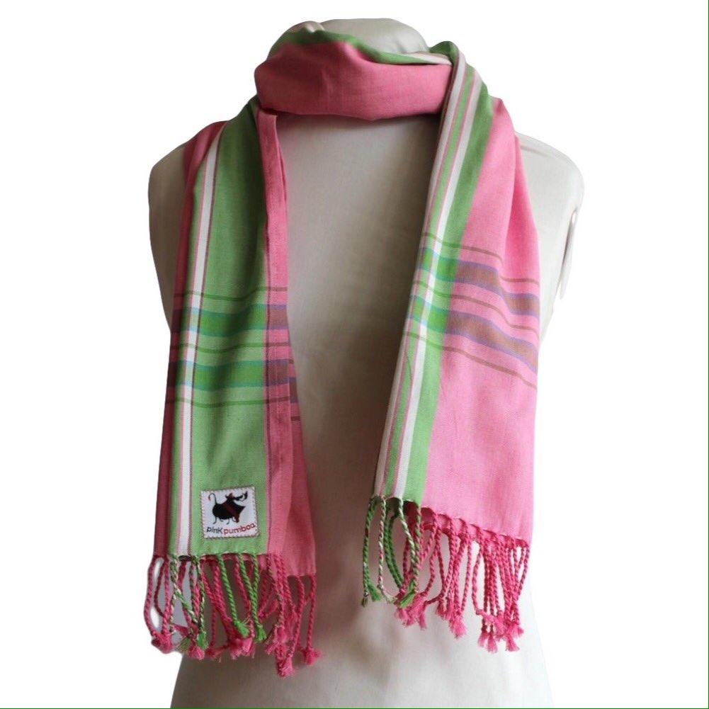 pinkpumbaa's tweet photo. #pink #kikoy #scarf @ https://t.co/eoo2YME05O 
@ £13.99 #pinkscarf #scarvesfordays #scarfweather #fashionblogger #fashioninspo #fashionista https://t.co/r4SBnVfYRs