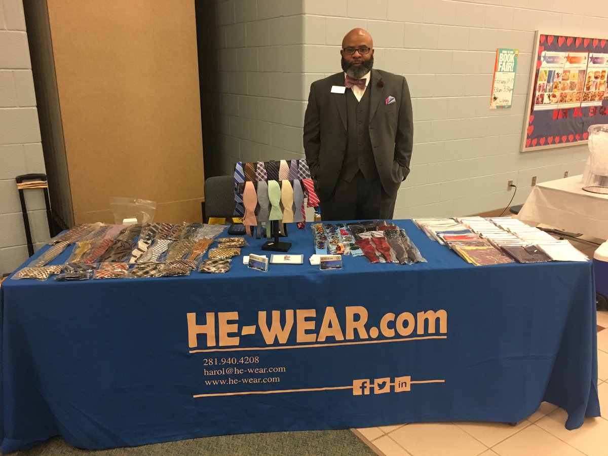 BammelCSLA's tweet photo. The community came out to support our 1st father and son dinner. #HeWear #SchoolPaper #compassbank #WellSpring https://t.co/WUfip0AMDd