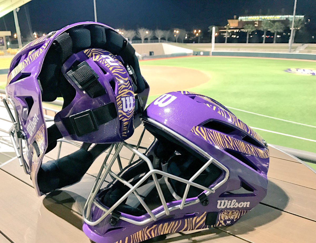 LLefty18's tweet photo. Opening Day is literally moments away &amp; our lids are unreal!@Head_Wrapz looks great on @wilsonballglove &amp; @sluggerFP #MADE4LSU #Made2Shine https://t.co/R0szkEbHSl