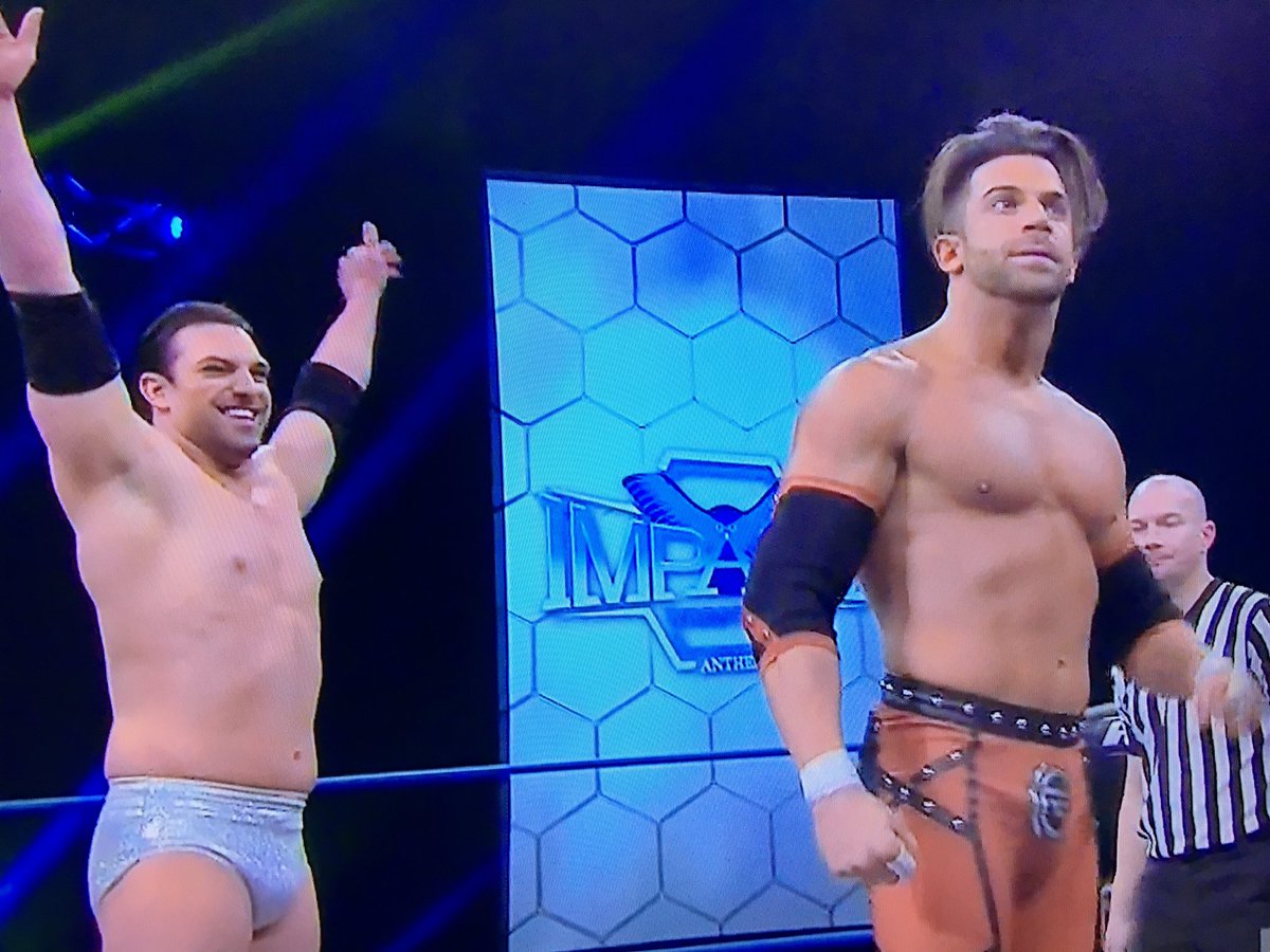 TWO_Sweeet's tweet photo. #RobbieE vs #AronRex right now on #ImpactOnPop https://t.co/iVFGcFGnkq